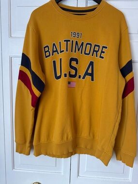 Men’s Mustard Yellow Crewneck Vintage Sweater Shirt Top Baltimore USA XL